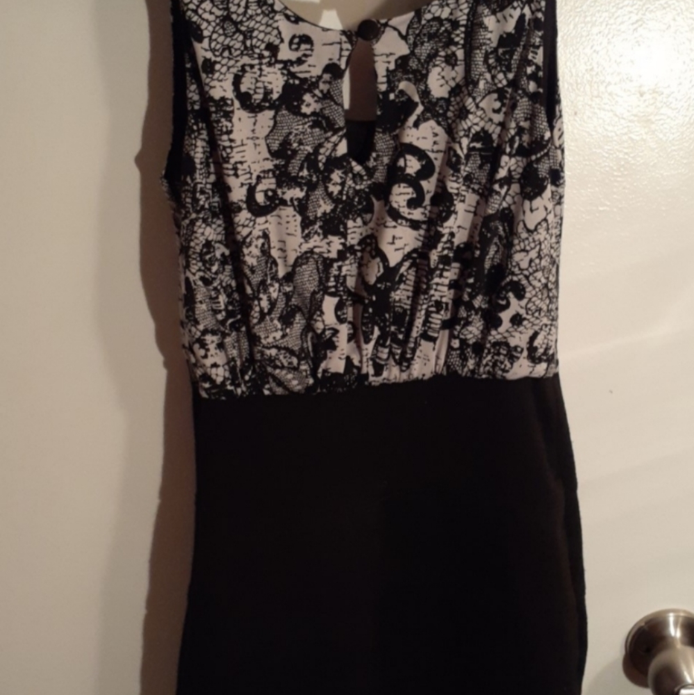 Charlotte russe size Small fitted dress - Picture 4 of 4